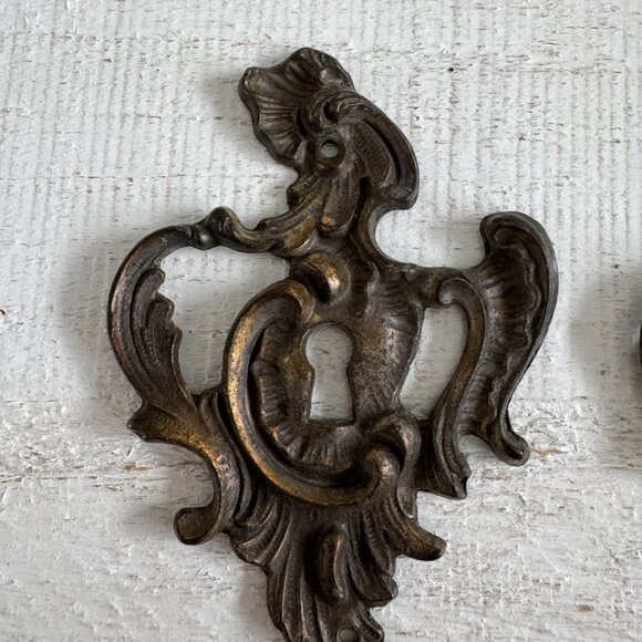 Antique Keeler Brass Co. Skeleton Keyhole Cover Plates Set of 6 - Picture 6 of 11